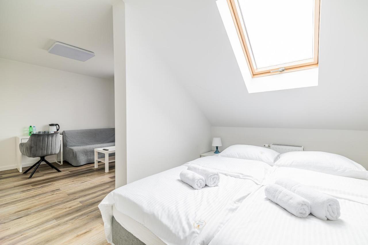 Expo Hostel キェルツェ エクステリア 写真
